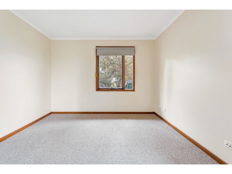 8 Arnhem Crescent, Hackham West SA 5163