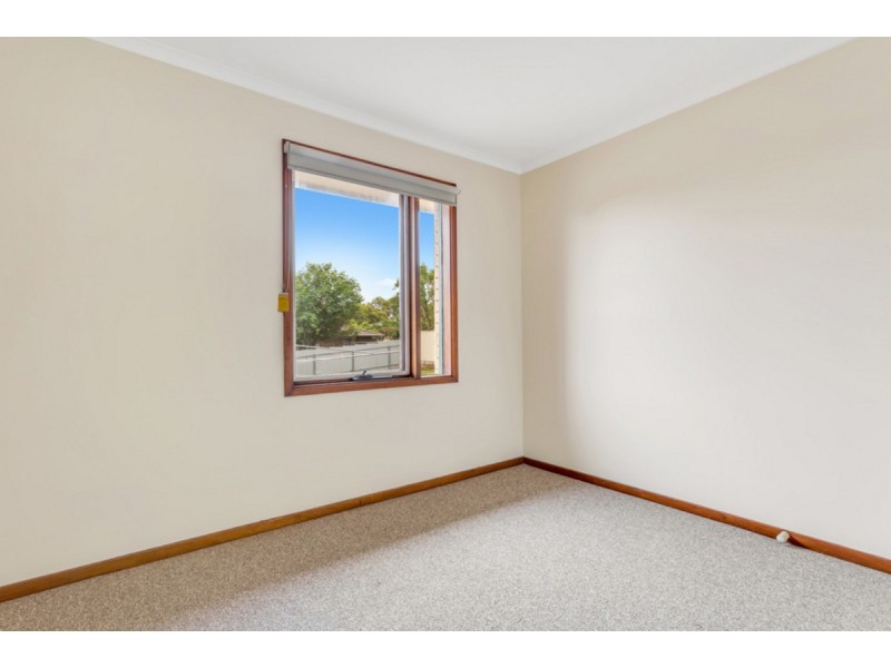 8 Arnhem Crescent, Hackham West SA 5163