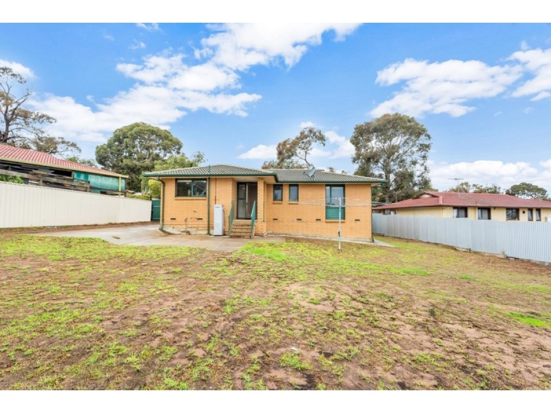 8 Arnhem Crescent, Hackham West SA 5163