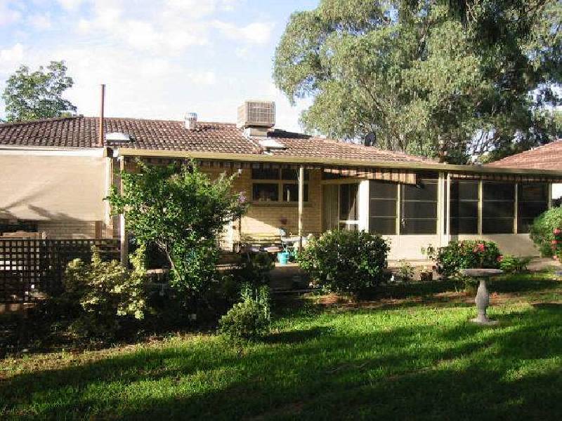 15 Karyn Crescent, Morphett Vale SA 5162