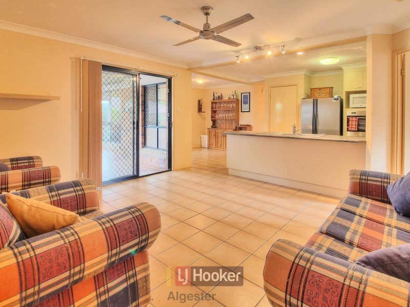 13 Swanbrook Place, Parkinson QLD 4115
