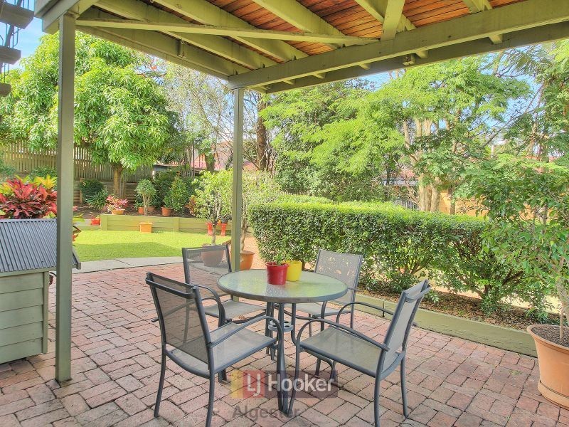 651 Mains Road, Macgregor QLD 4109