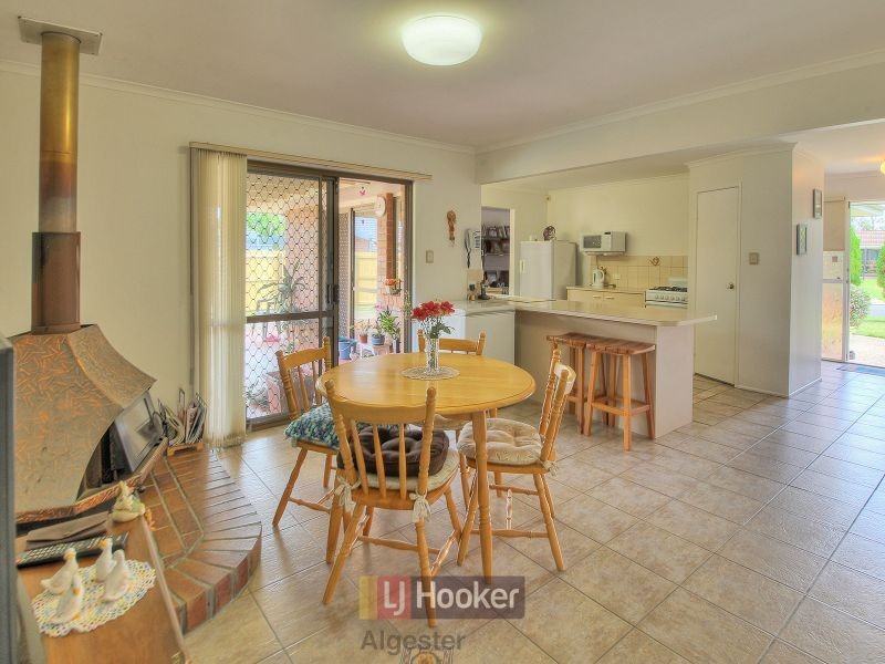 19 Williams Way, Calamvale QLD 4116