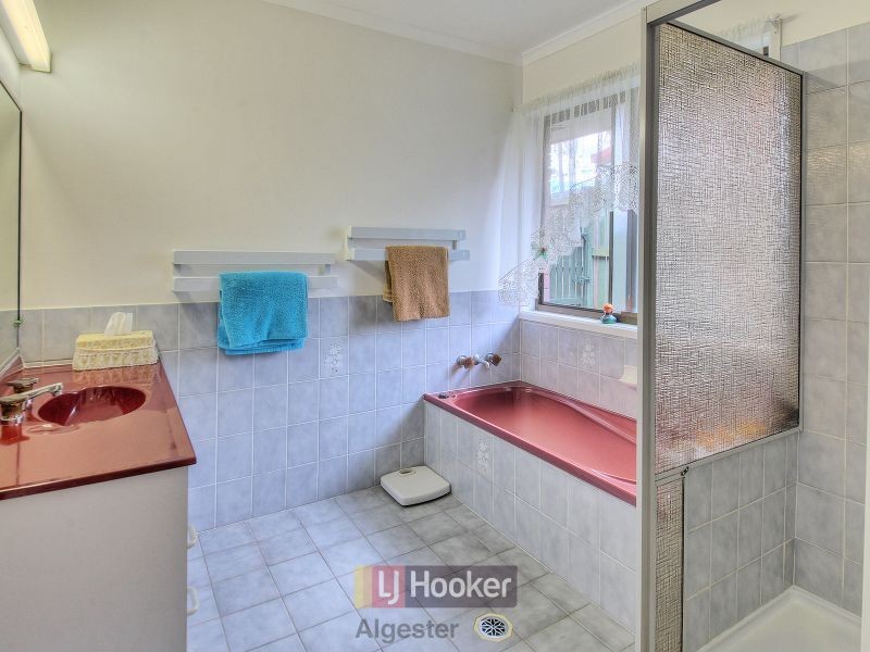 19 Williams Way, Calamvale QLD 4116