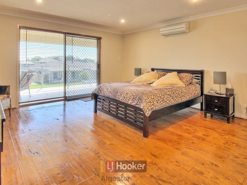 12 Denver Grove, Regents Park QLD 4118