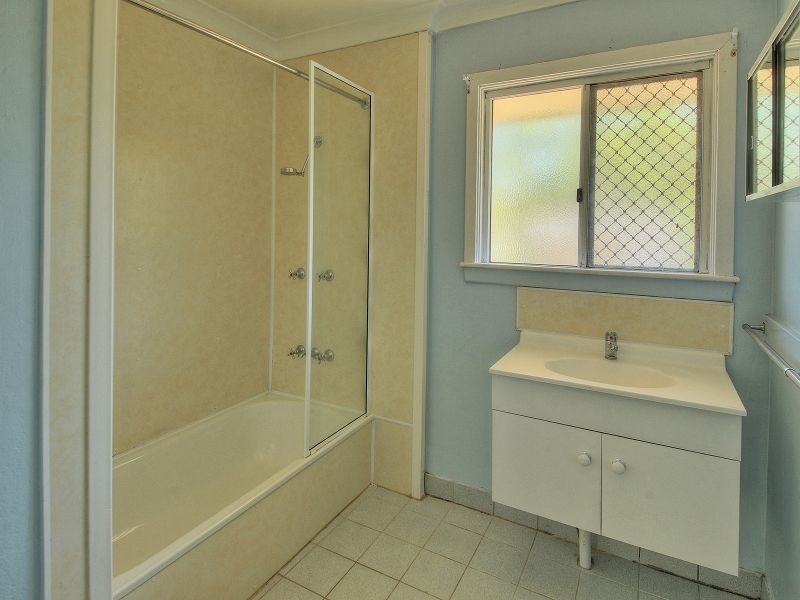 12 Rothesay Street, Acacia Ridge QLD 4110