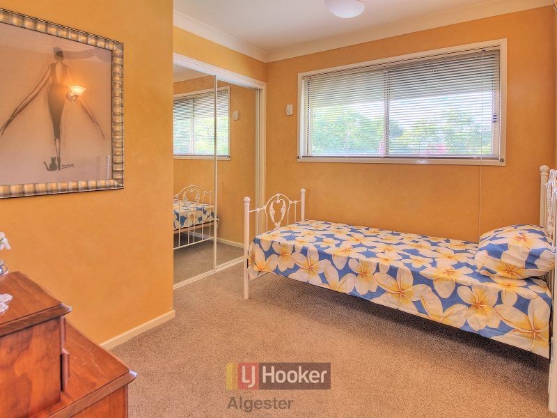 19 Silverdell Crescent, Parkinson QLD 4115