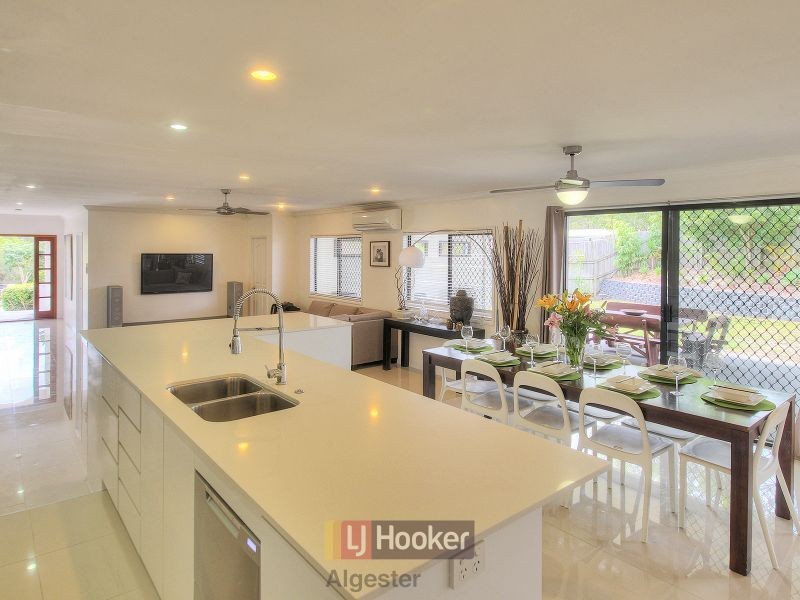 19 Wisteria Place, Mackenzie QLD 4156