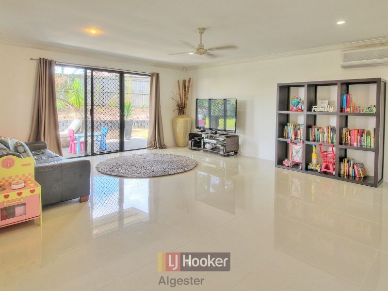 19 Wisteria Place, Mackenzie QLD 4156