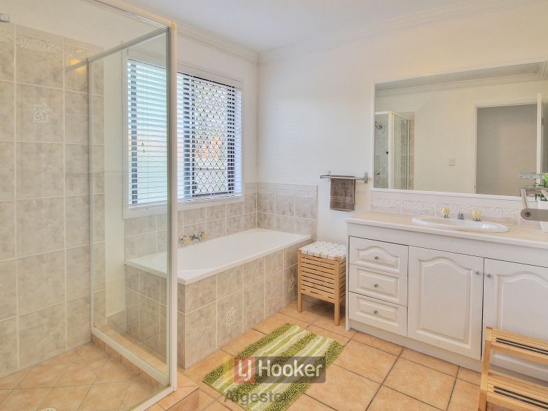 19 Wisteria Place, Mackenzie QLD 4156