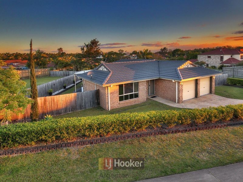 40 Pinedale Crescent, Parkinson QLD 4115