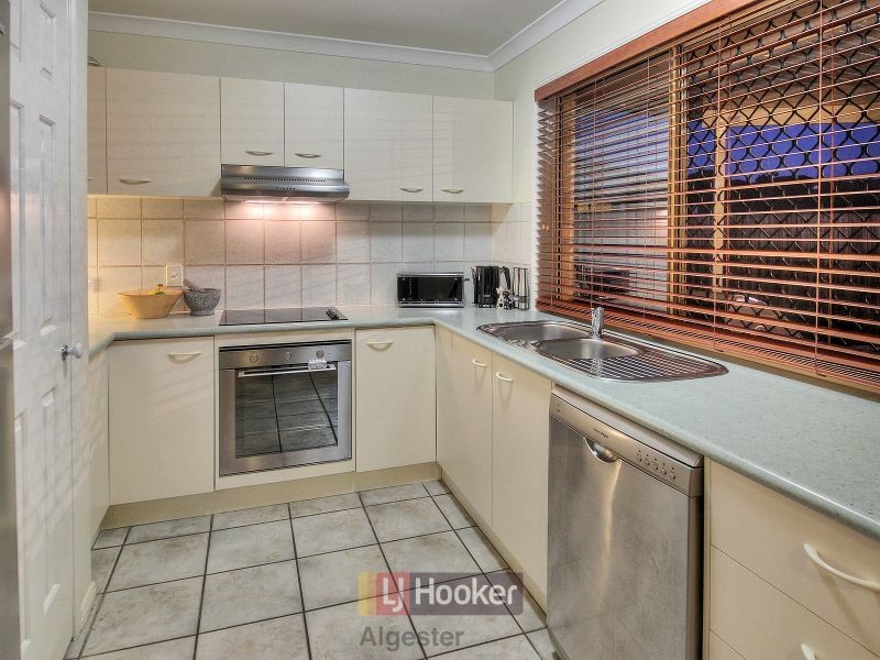 40 Pinedale Crescent, Parkinson QLD 4115