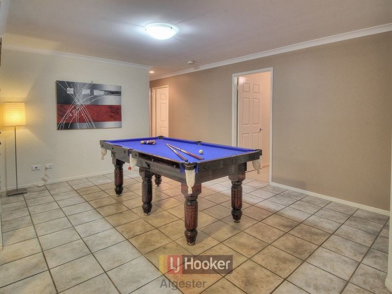 40 Pinedale Crescent, Parkinson QLD 4115