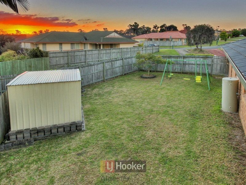 40 Pinedale Crescent, Parkinson QLD 4115