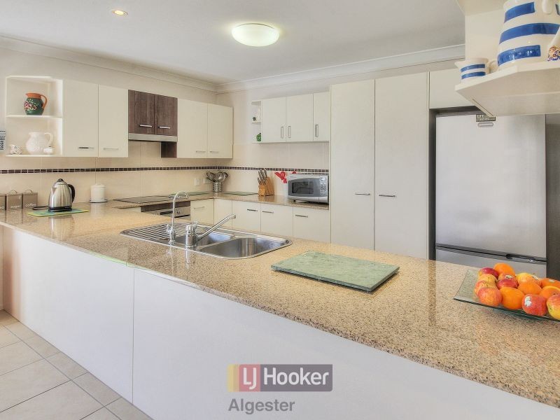 17 Watheroo Place, Parkinson QLD 4115