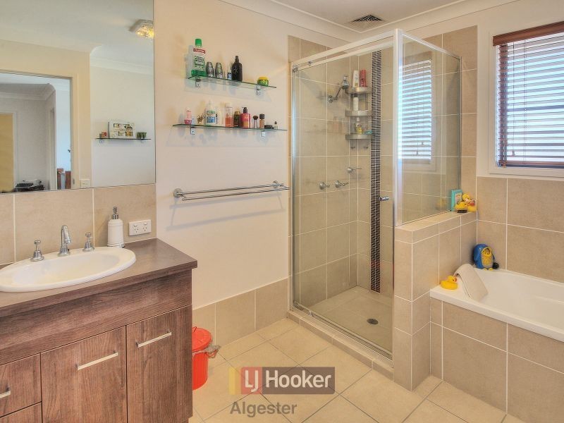 17 Watheroo Place, Parkinson QLD 4115