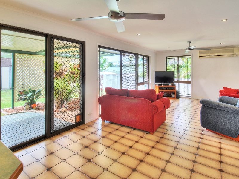 18 Bangalow Street, Algester QLD 4115