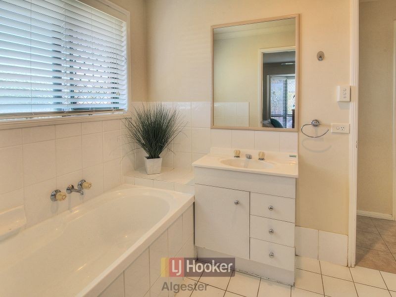 12 Elmwood Court, Boronia Heights QLD 4124