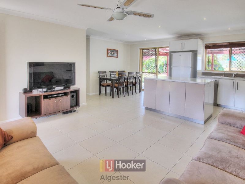 8 Elm Court, Browns Plains QLD 4118