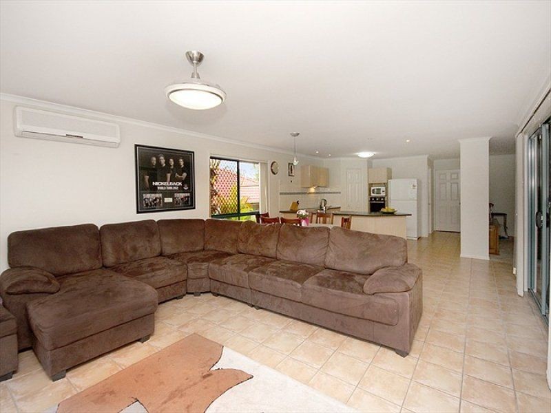 76 Lindfield Street, Parkinson QLD 4115