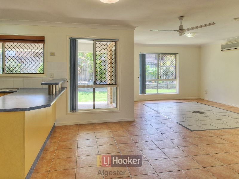 32 Central Street, Calamvale QLD 4116