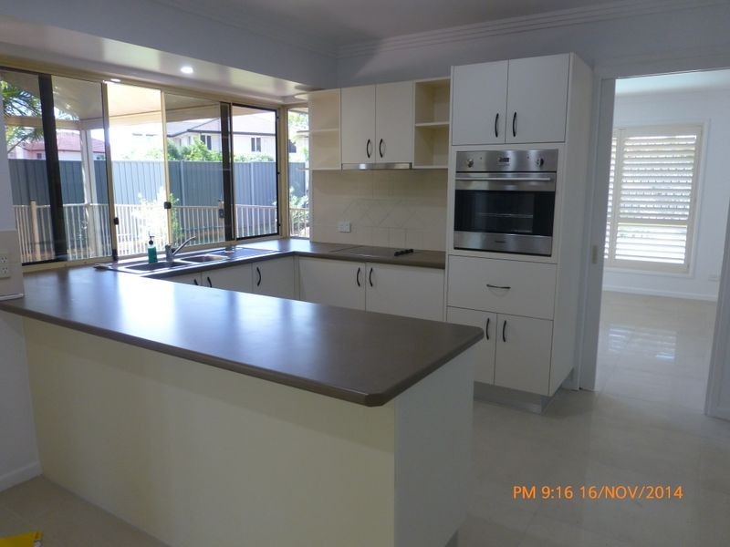 84 Sunflower Crescent, Calamvale QLD 4116