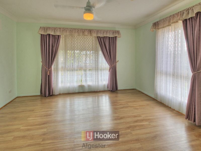 1 Ashford Place, Parkinson QLD 4115