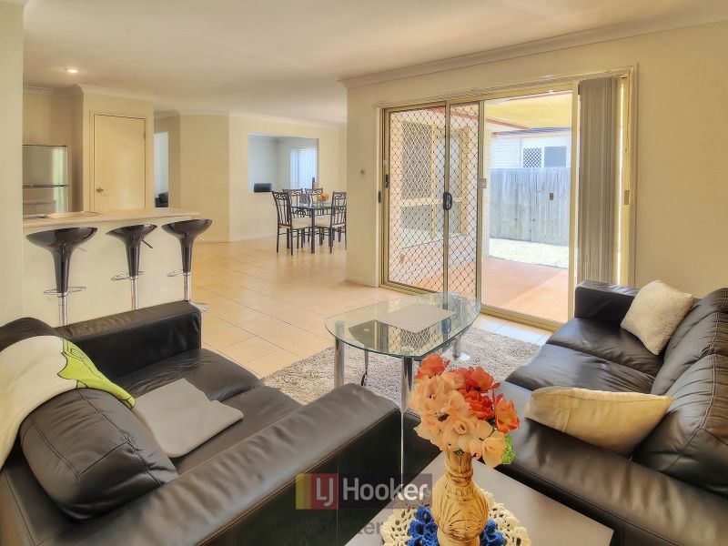 13 Naracoorte Place, Parkinson QLD 4115