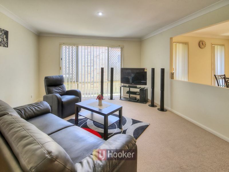 13 Naracoorte Place, Parkinson QLD 4115