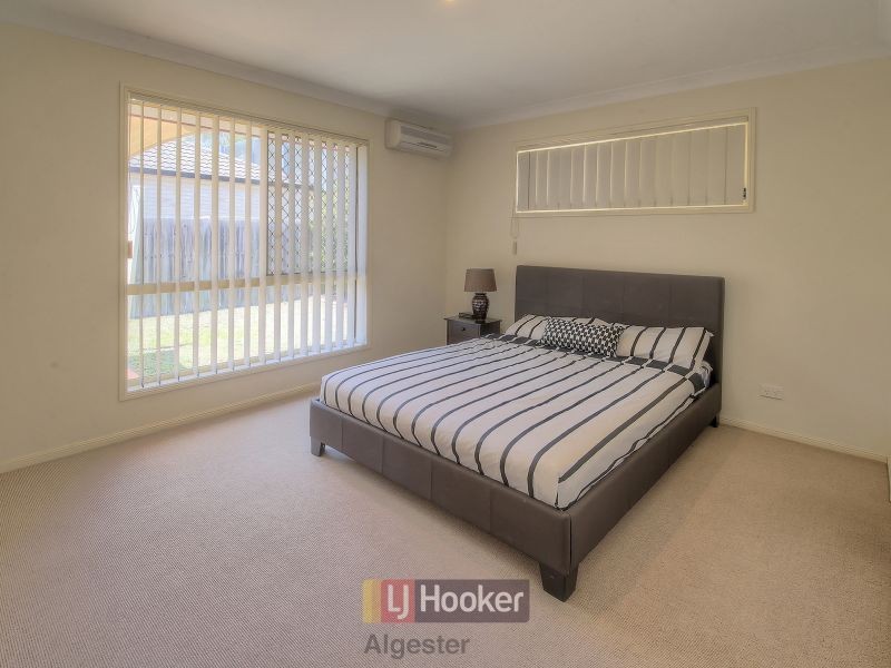 13 Naracoorte Place, Parkinson QLD 4115