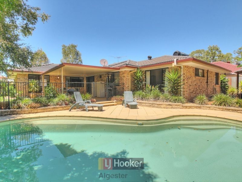 8 Cocoparra Crescent, Parkinson QLD 4115