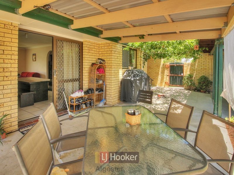 16 Mayfair Drive, Browns Plains QLD 4118