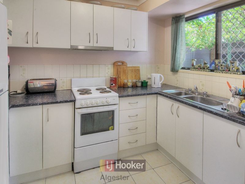 16 Mayfair Drive, Browns Plains QLD 4118