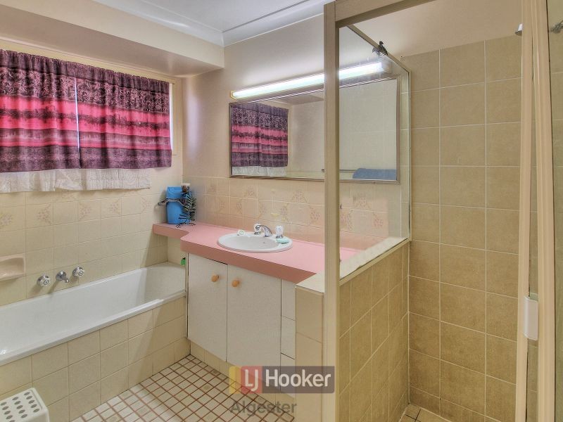 16 Mayfair Drive, Browns Plains QLD 4118