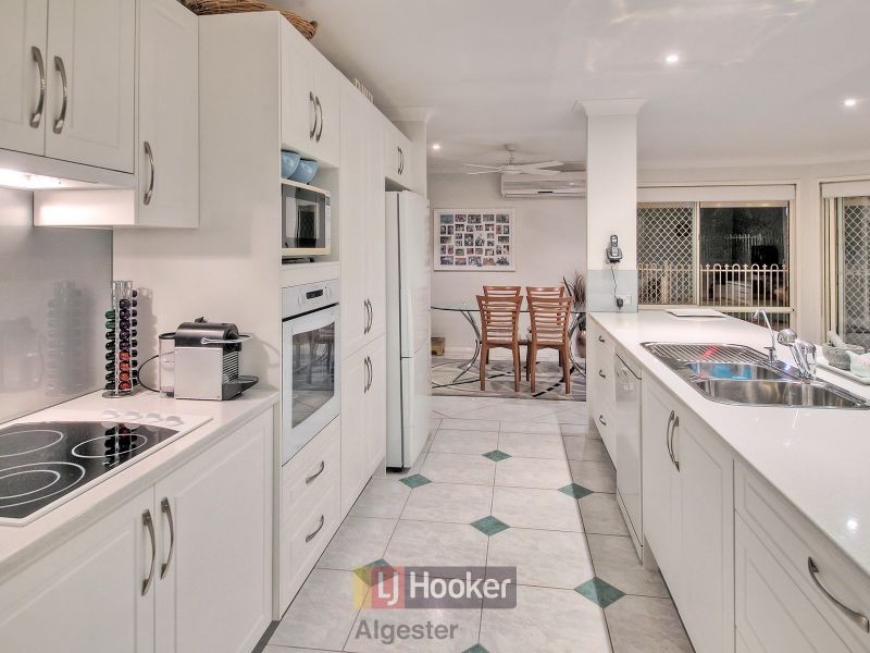 23 Janarde Place, Parkinson QLD 4115