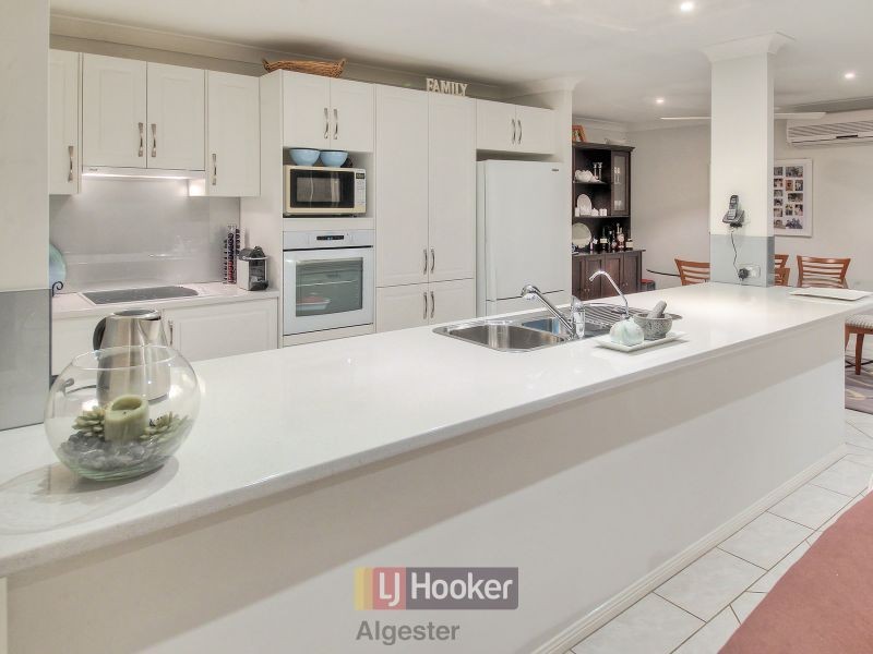 23 Janarde Place, Parkinson QLD 4115