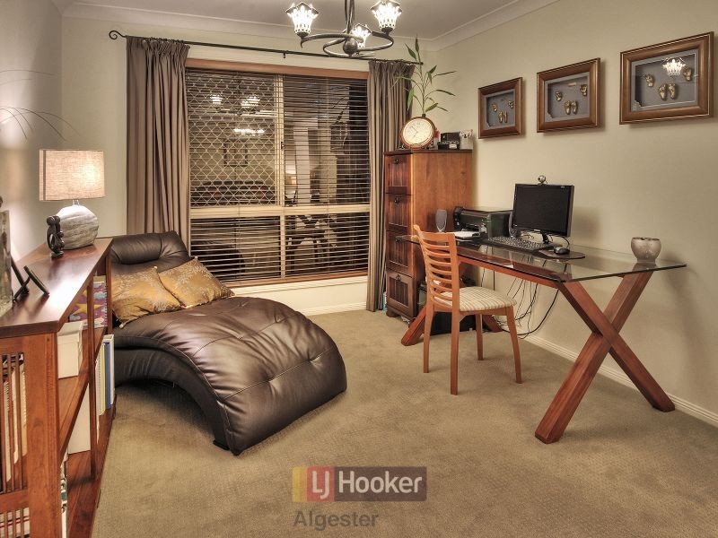 23 Janarde Place, Parkinson QLD 4115
