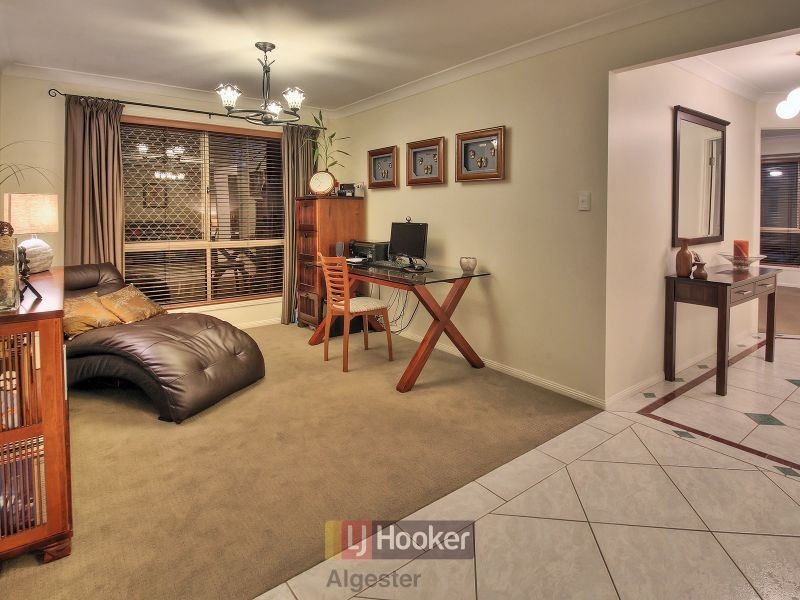 23 Janarde Place, Parkinson QLD 4115