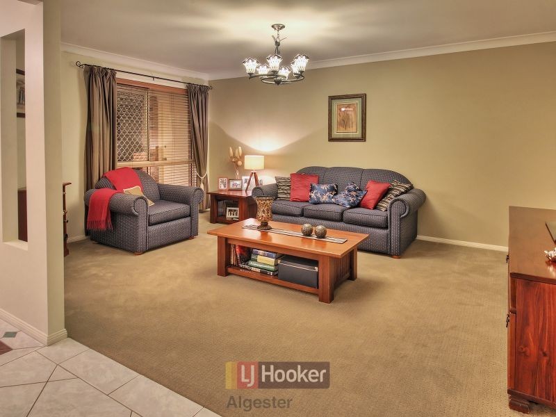 23 Janarde Place, Parkinson QLD 4115
