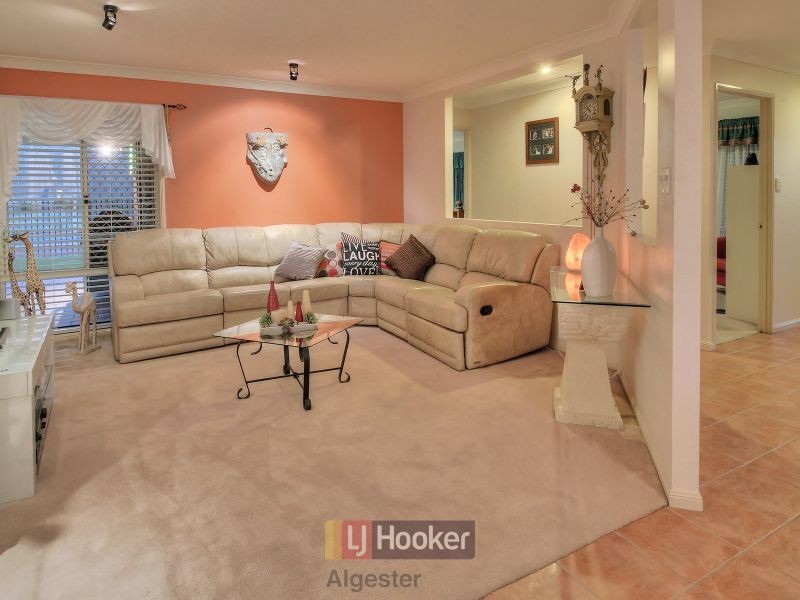 20 Strathaird Place, Parkinson QLD 4115