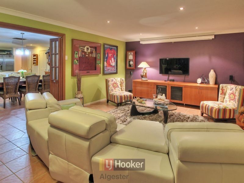 20 Strathaird Place, Parkinson QLD 4115