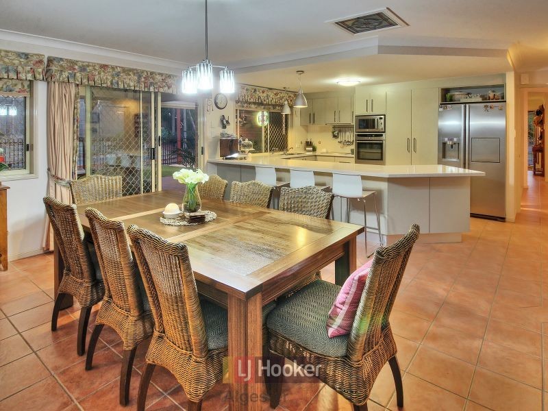 20 Strathaird Place, Parkinson QLD 4115