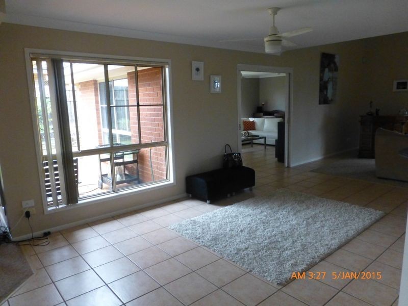 8 Albert Place, Parkinson QLD 4115