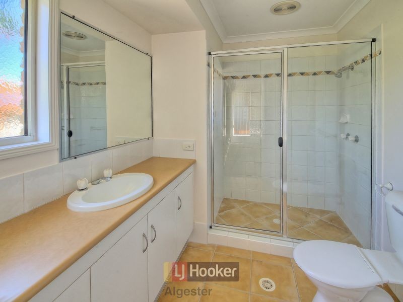 46 Pinedale Cres, Parkinson QLD 4115