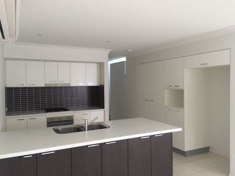 4 Kooyonga Place, Brookwater QLD 4300