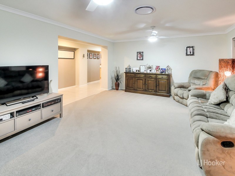 85 Oakview Street, Parkinson QLD 4115