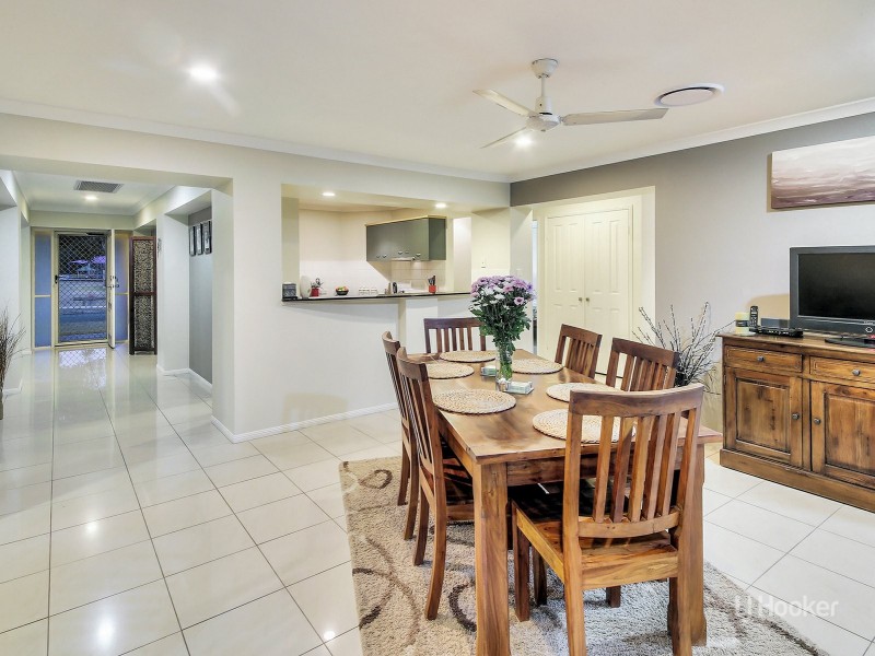 85 Oakview Street, Parkinson QLD 4115