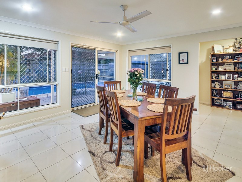 85 Oakview Street, Parkinson QLD 4115