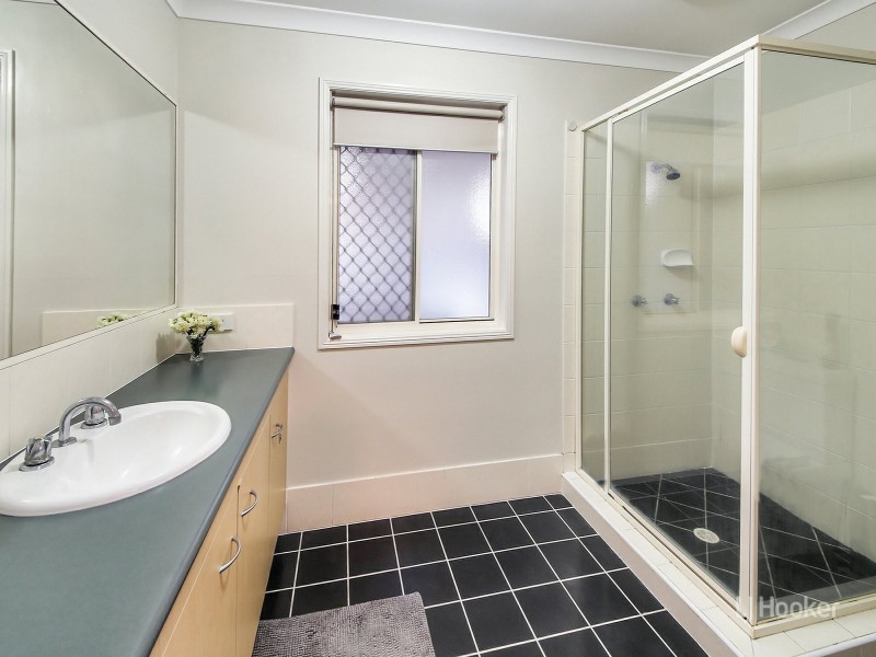 85 Oakview Street, Parkinson QLD 4115