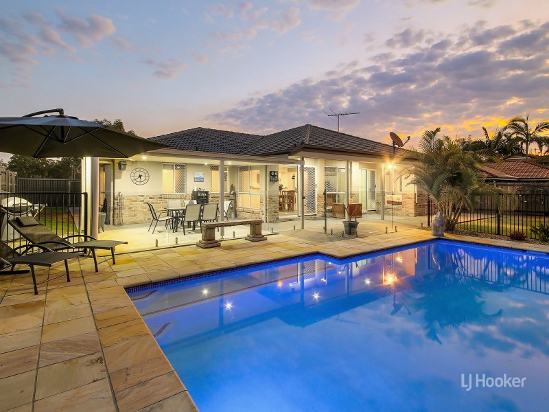 85 Oakview Street, Parkinson QLD 4115